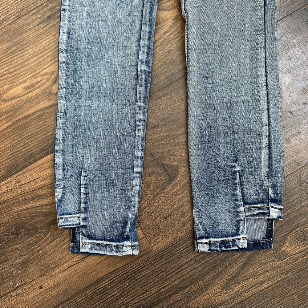 Joe’s Jeans The Clair Mid Rise Slim Straight Marquis Wash NWT (Size 5) - Picture 5 of 8